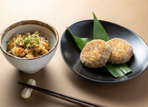 里芋の皮を使った炊き込みご飯 里芋の皮を使った焼きコロッケ
